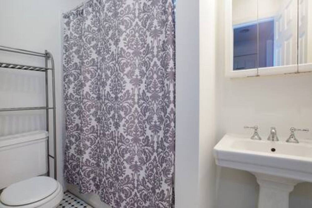 Photo of Bedroom in Wrightwood Neighbors