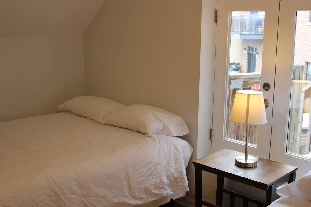 Photo of Bedroom in Wrightwood Neighbors