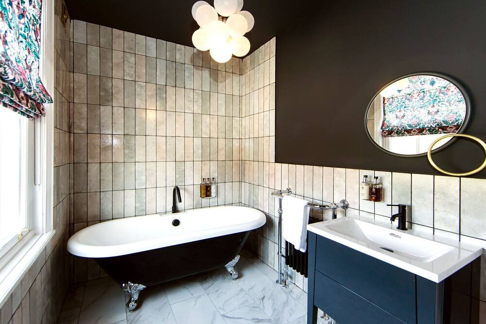 Photo of Bathroom in Robin Hood's Bay