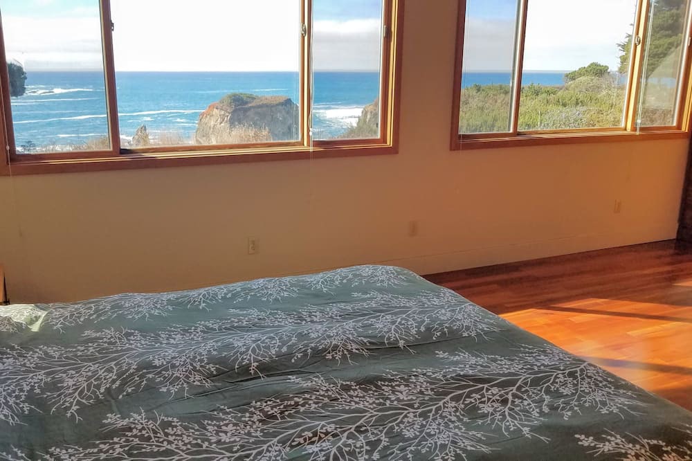 Photo of Others in Caspar