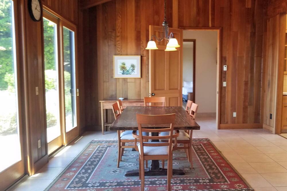 Photo of Others in Caspar