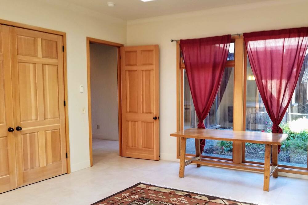 Photo of Others in Caspar