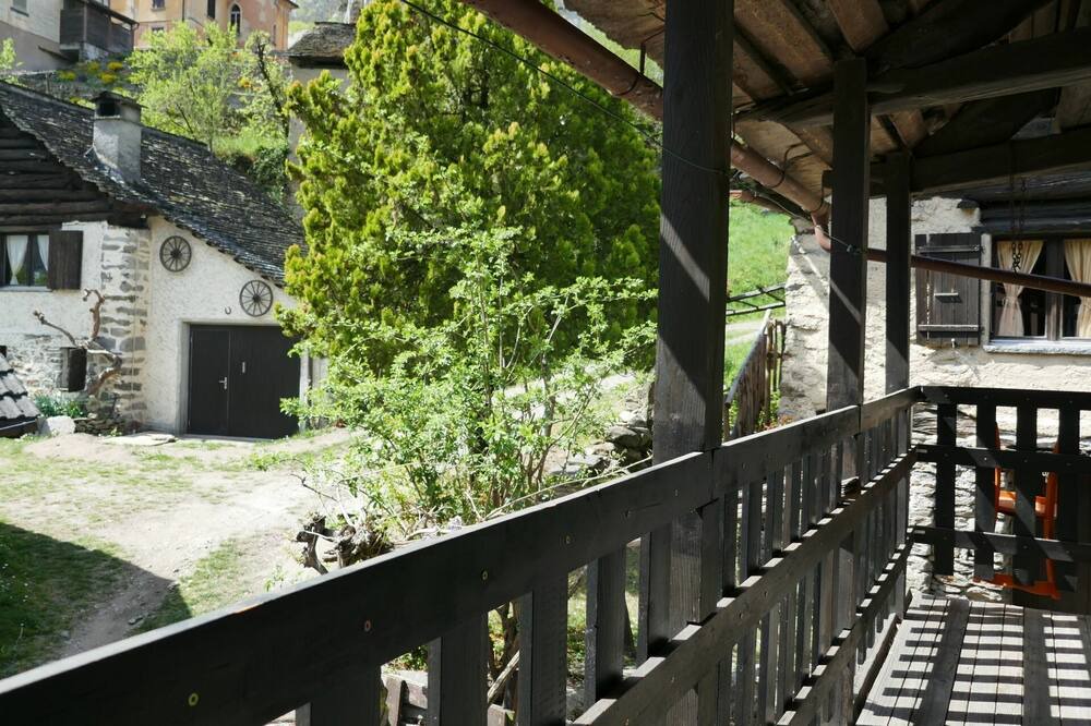 Photo of Others in Semione