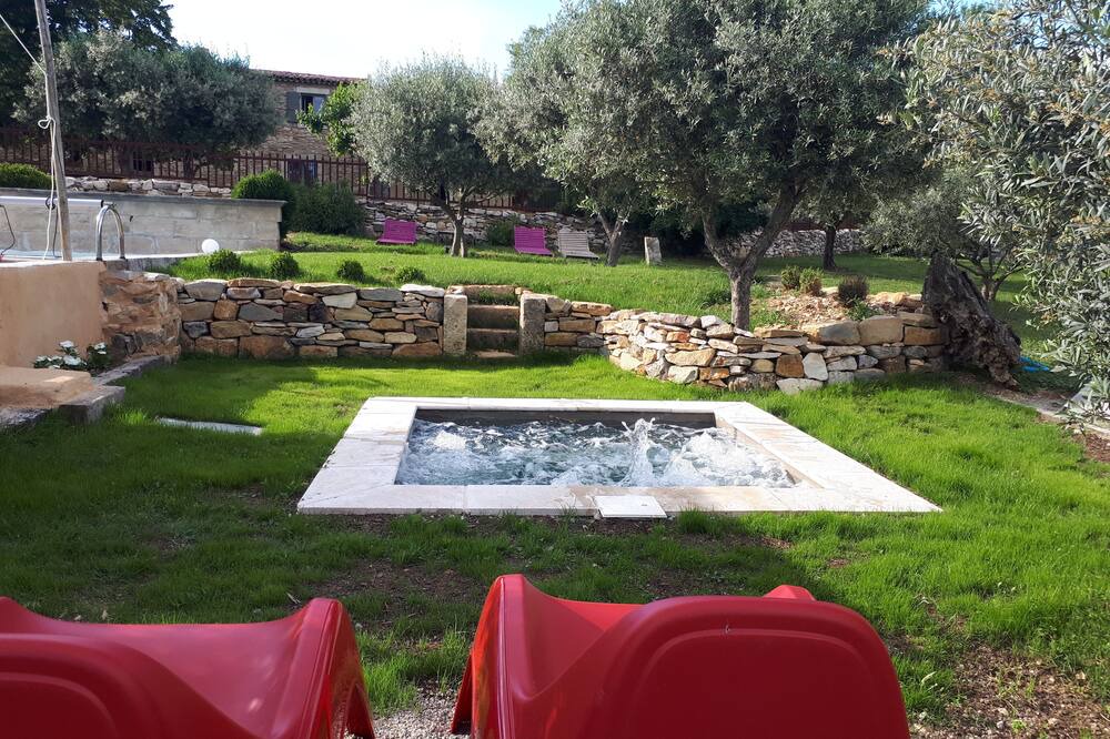 Photo of Outdoor in Lardiers