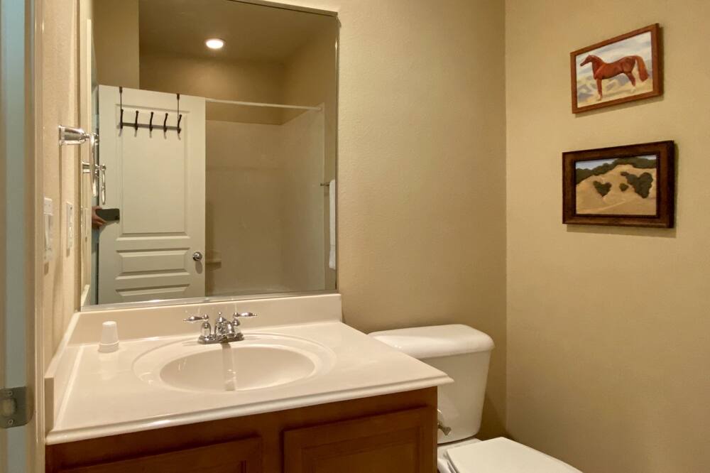 Photo of Bathroom in Knox - Henderson