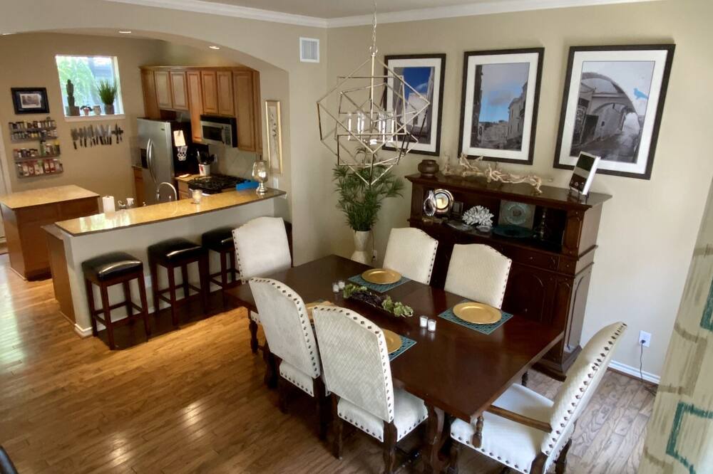 Photo of Kitchen in Knox - Henderson
