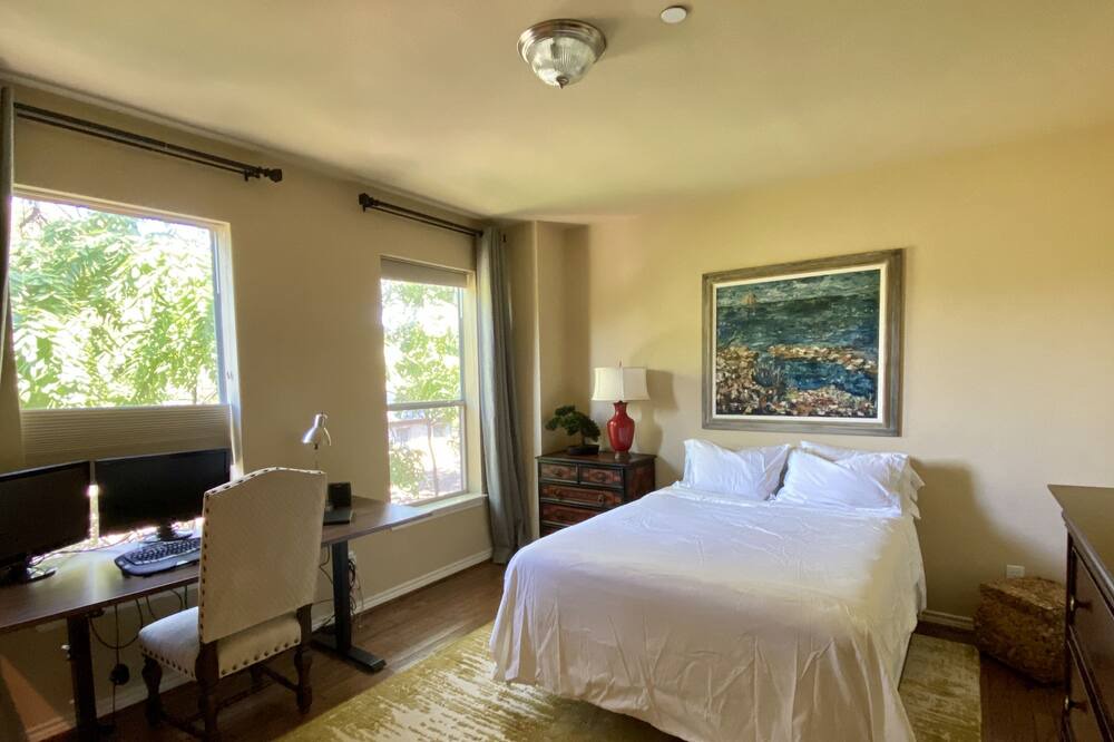 Photo of Bedroom in Knox - Henderson