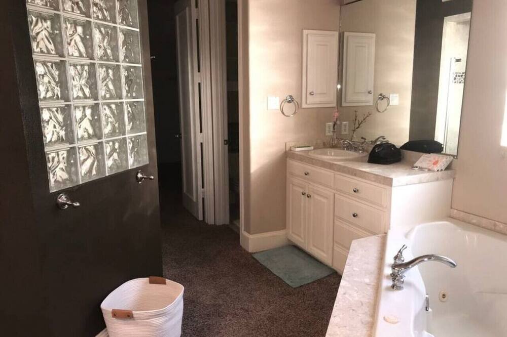 Photo of Livingroom in Garland