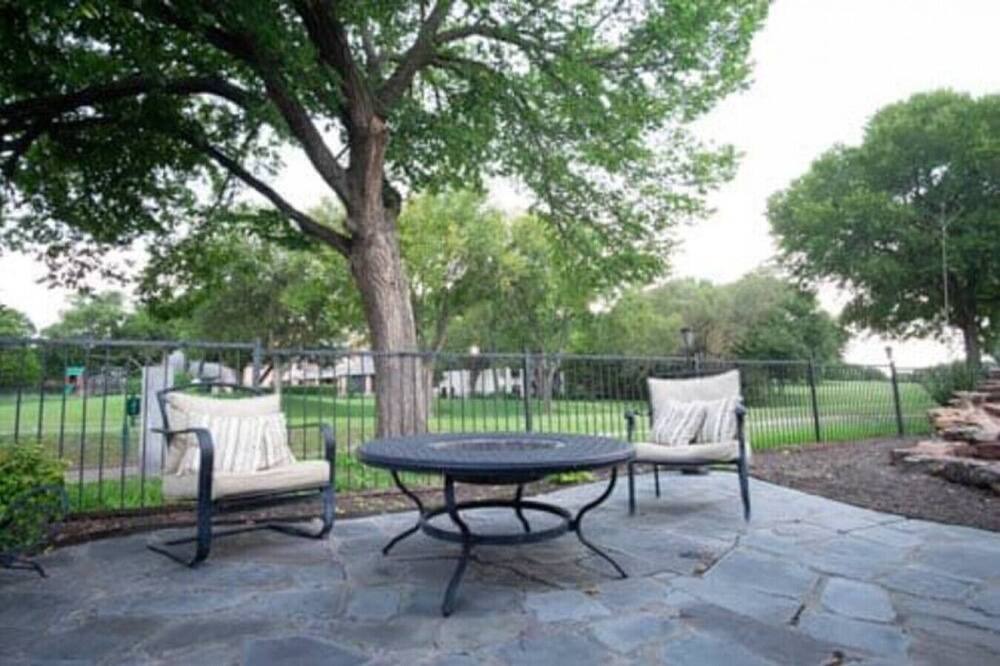 Photo of Outdoor in Garland
