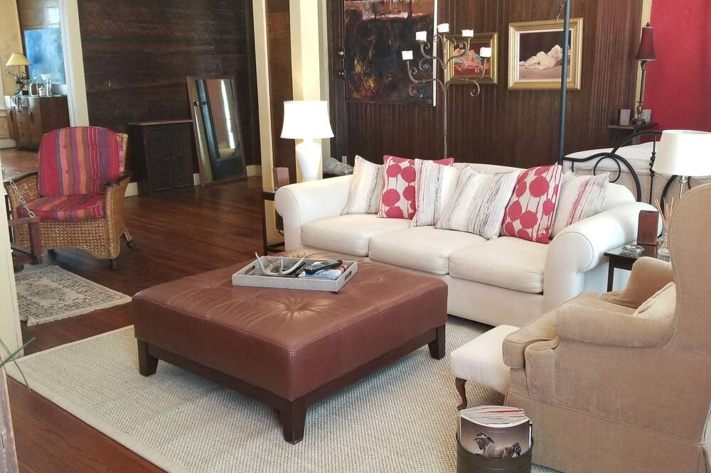 Photo of Livingroom in Clifton