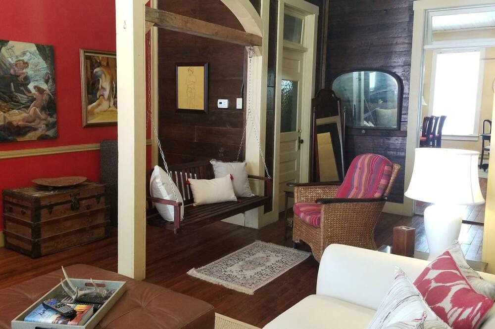 Photo of Livingroom in Clifton