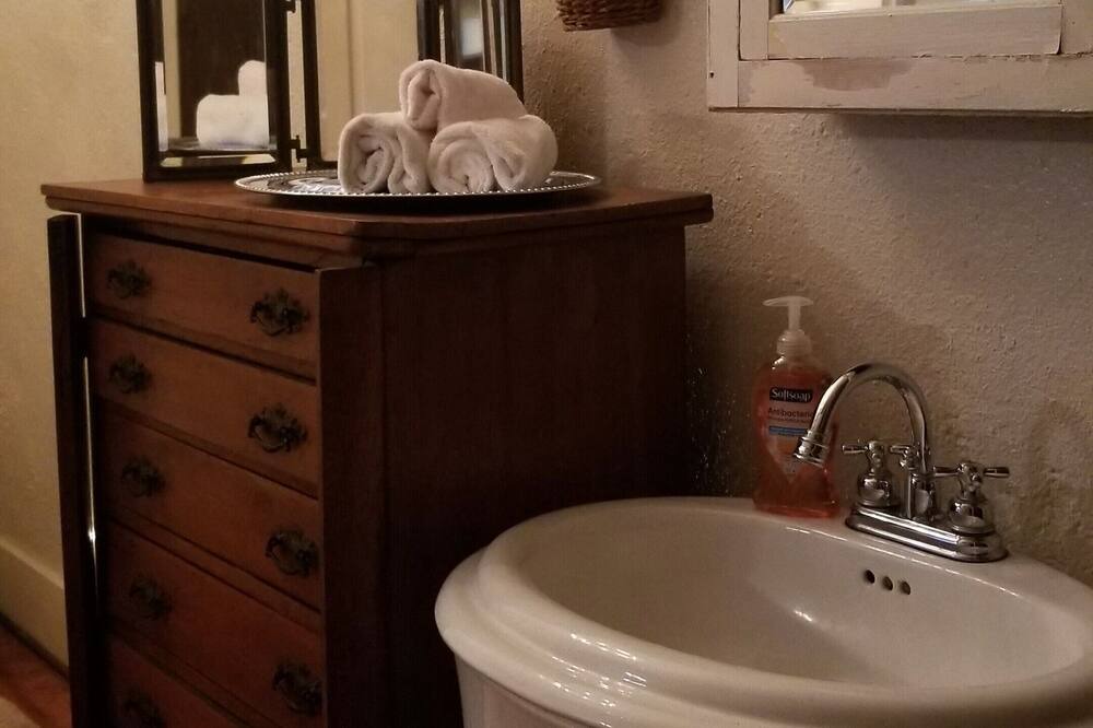Photo of Bathroom in Clifton