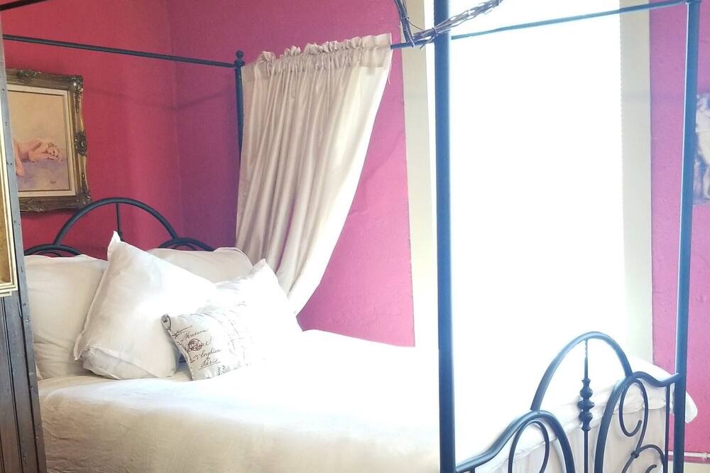 Photo of Bedroom in Clifton