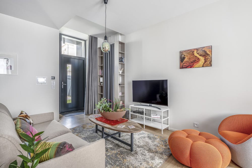 Photo of Livingroom in Richebourg - Saint-Clement