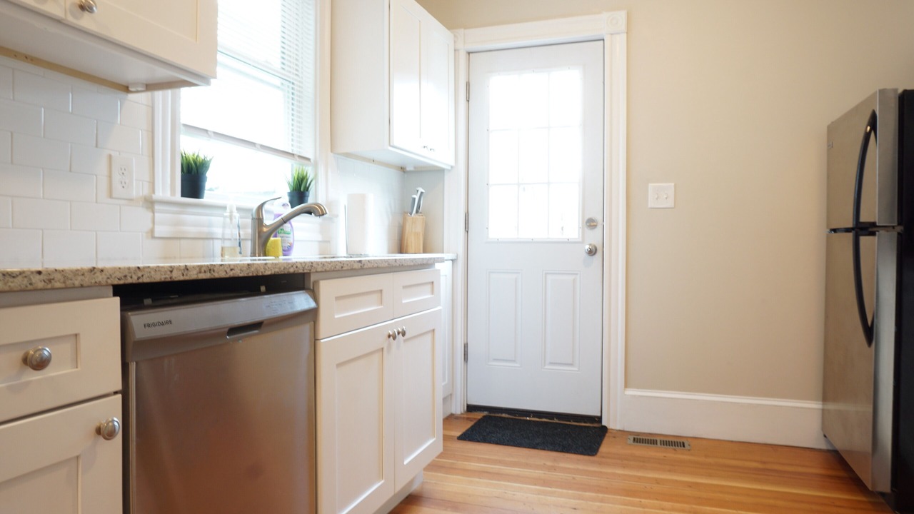 Photo of Kitchen in Off Broadway