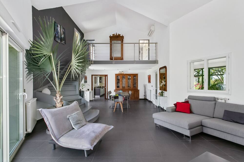 Photo of Livingroom in Combaillaux