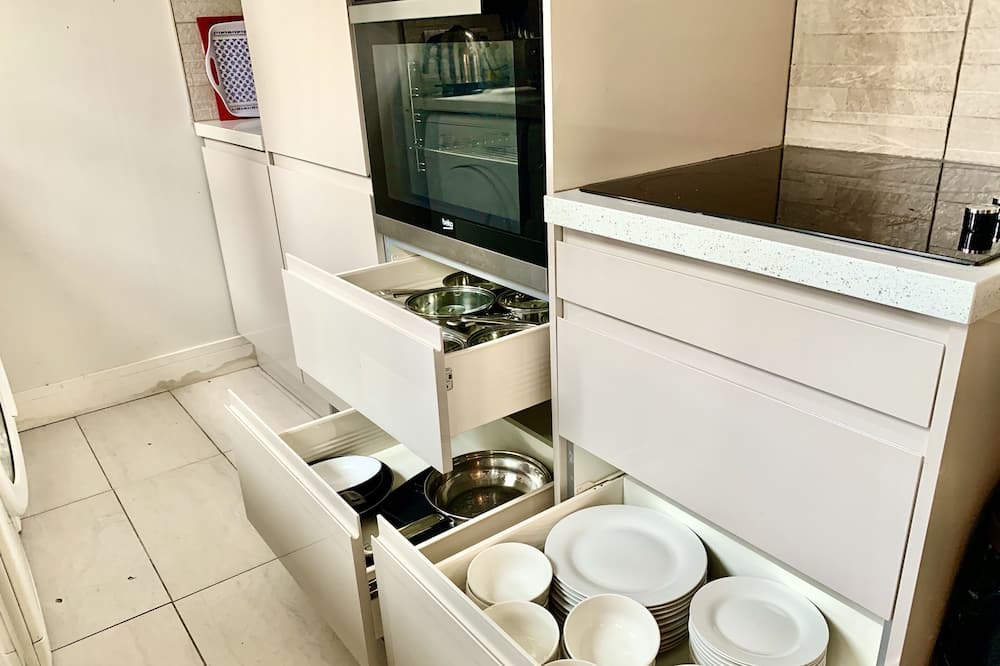 Photo of Kitchen in Gedling