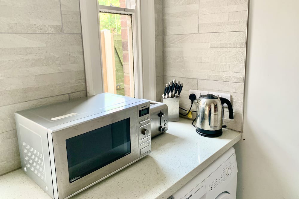 Photo of Kitchen in Gedling