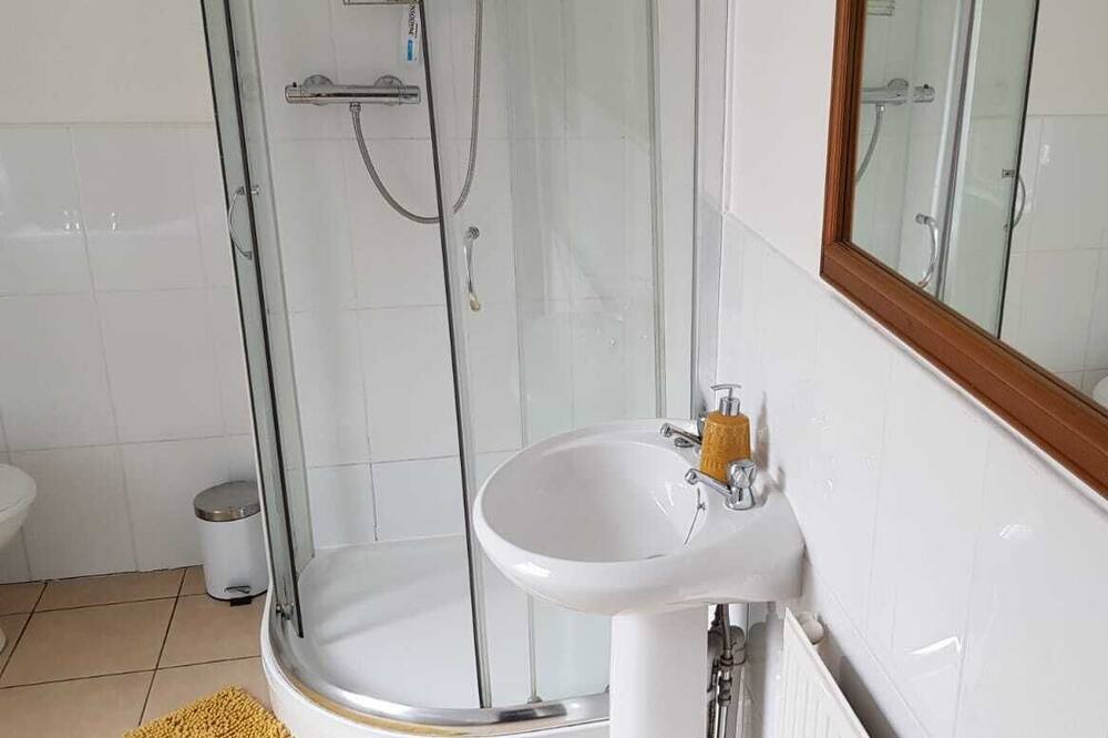 Photo of Bathroom in Gedling