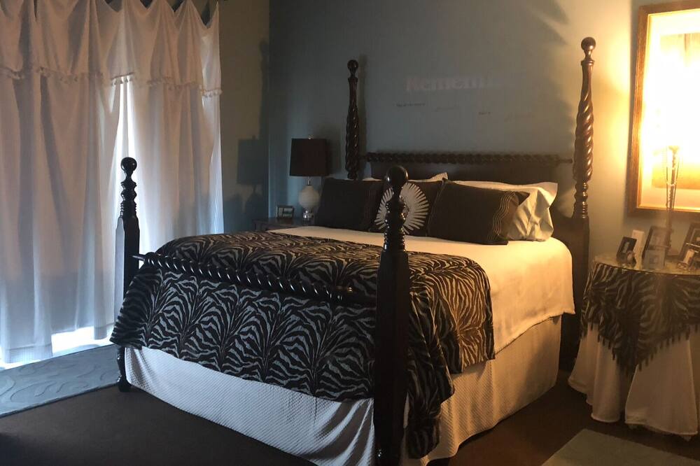 Photo of Bedroom in Okmulgee County