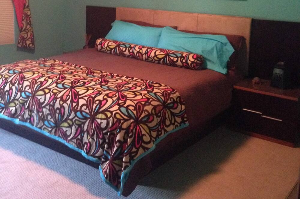 Photo of Bedroom in Beggs