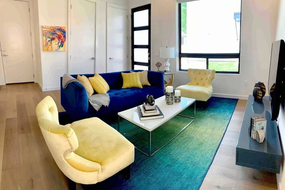 Photo of Livingroom in Chestnut