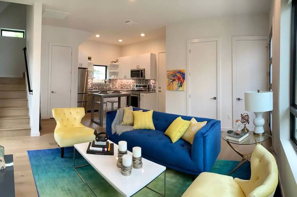 Photo of Livingroom in Chestnut