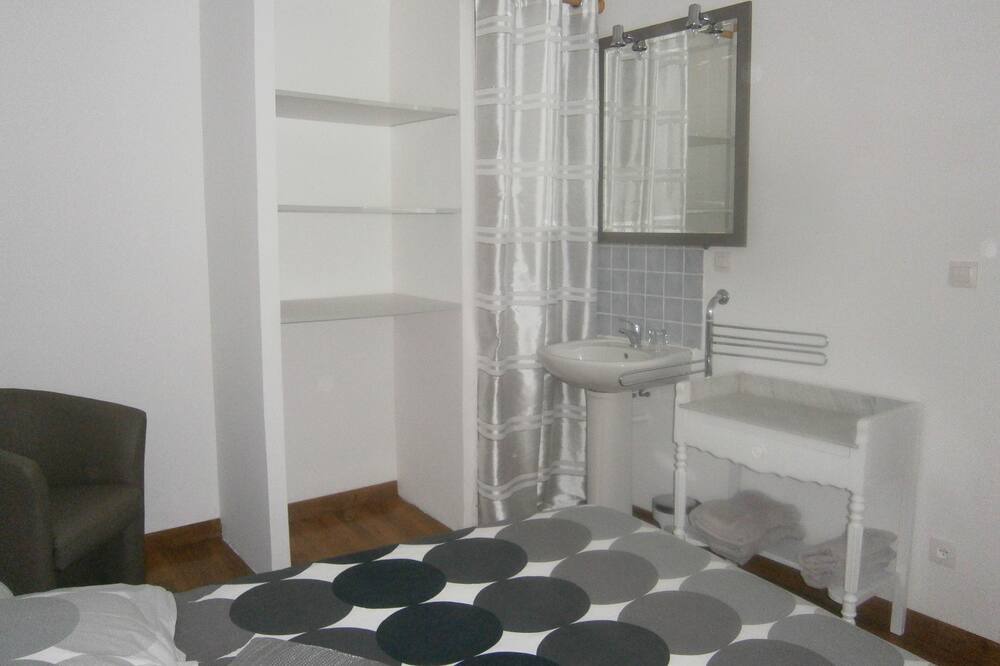 Photo of Bedroom in Mer