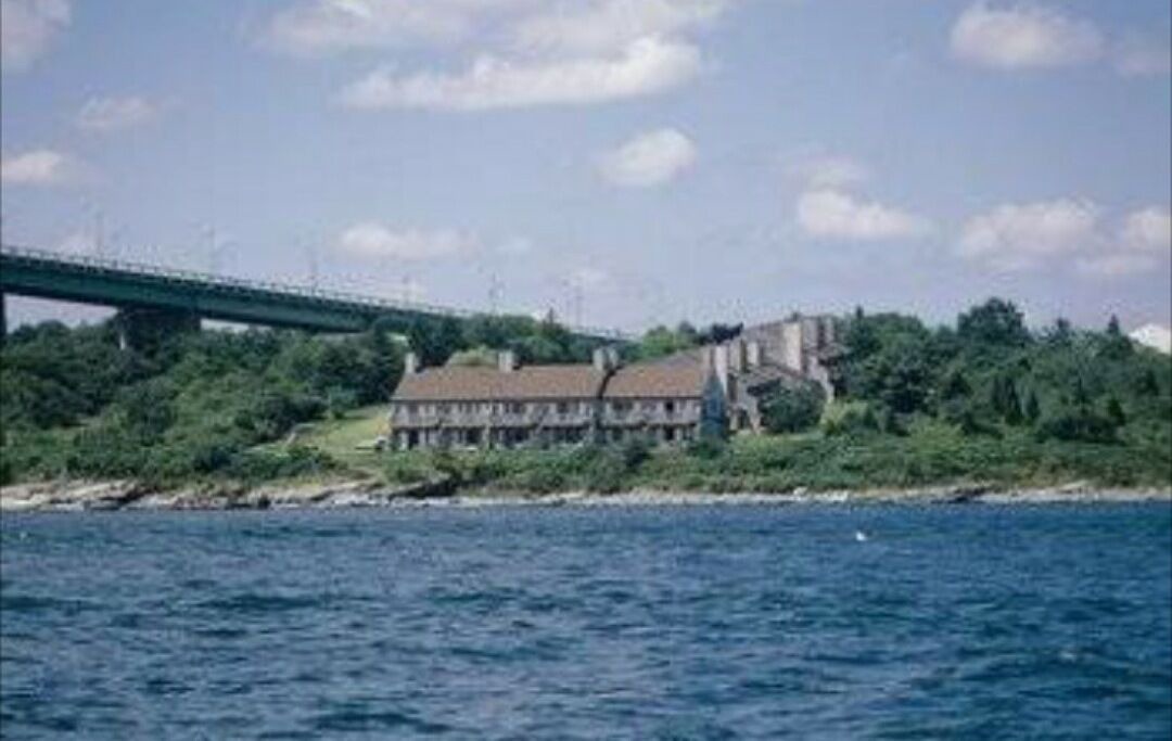 Photo of Others in Jamestown