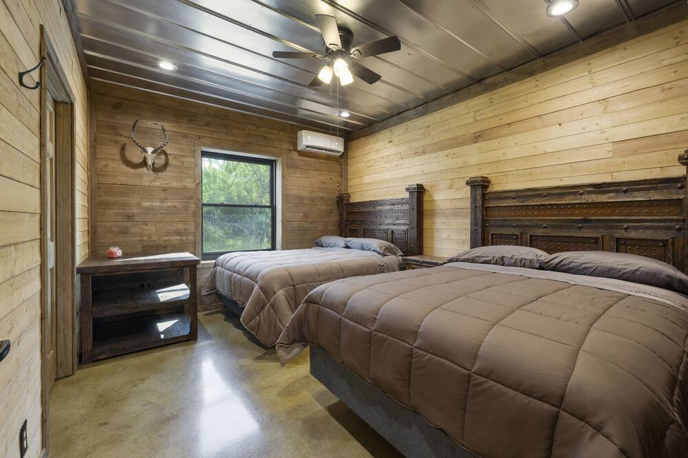 Photo of Bedroom in Dale