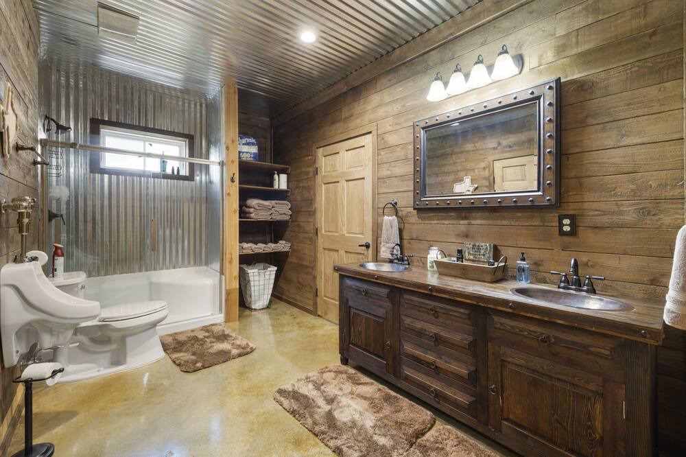 Photo of Bathroom in Dale