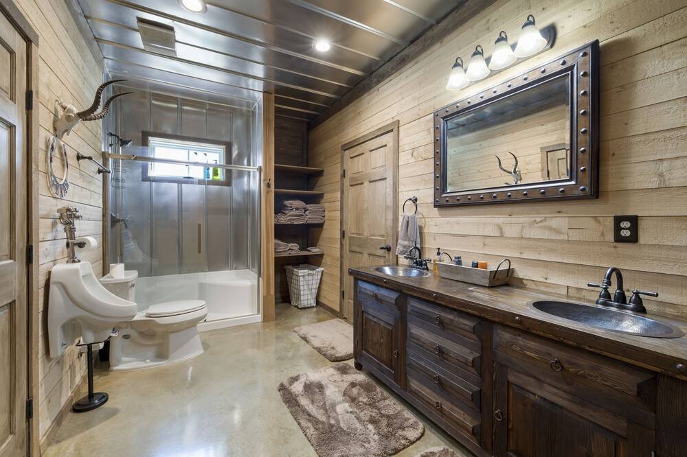 Photo of Bathroom in Dale