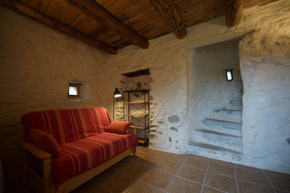 Photo of Livingroom in Saint-Sauveur-de-Cruzieres