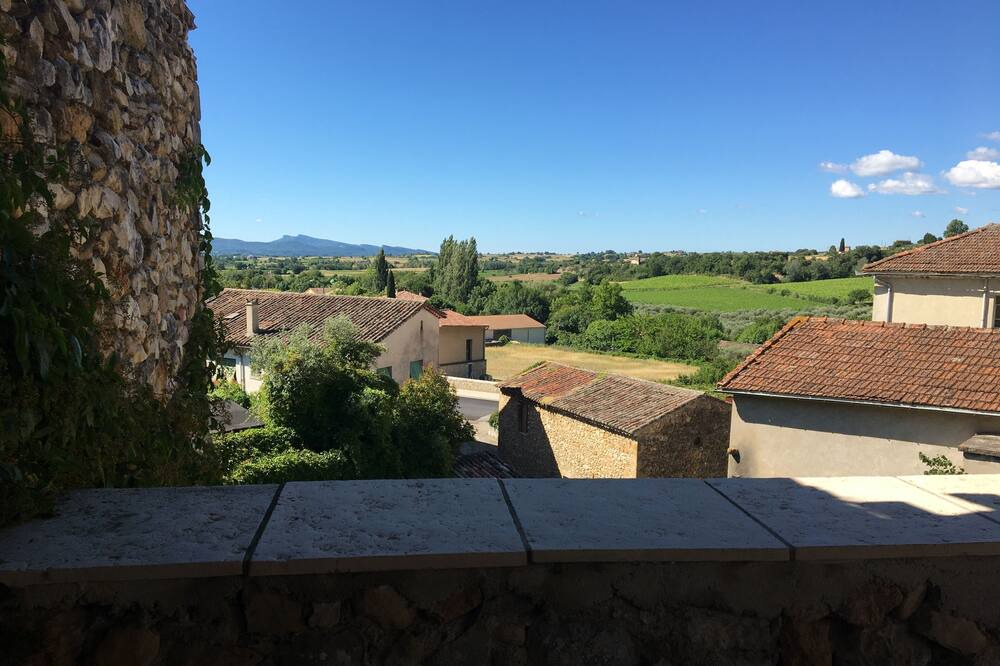 Photo of Patio Balcony in Saint-Sauveur-de-Cruzieres