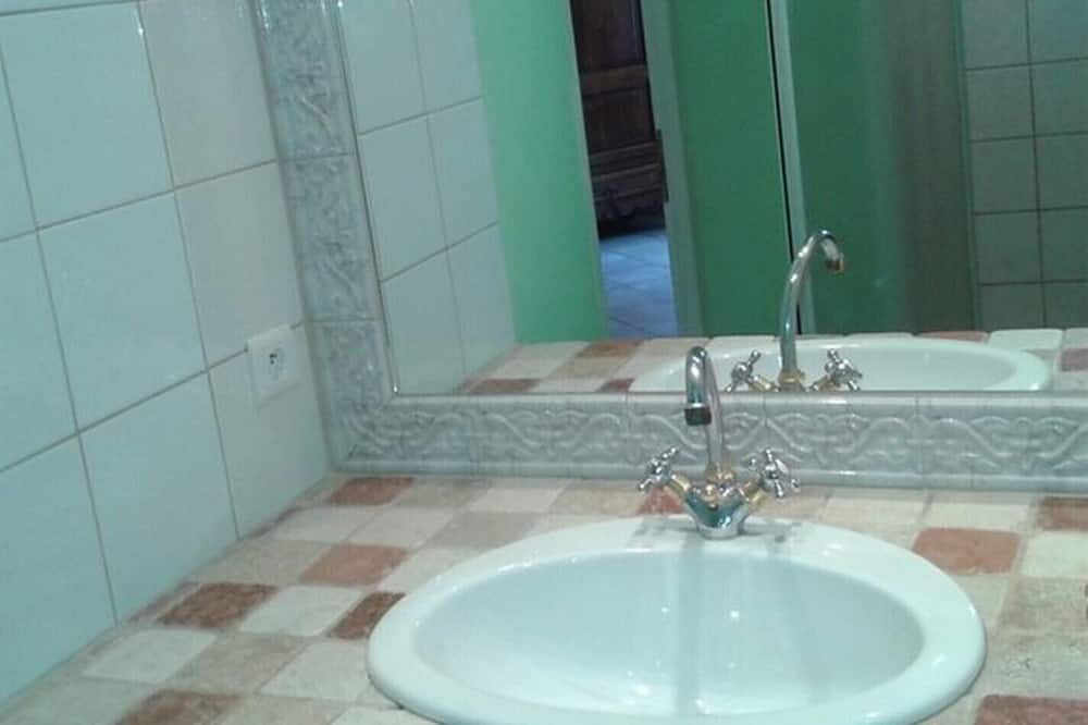Photo of Bathroom in Ferrals-les-Corbieres