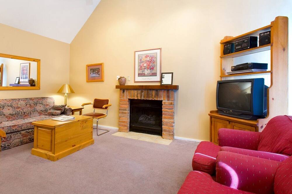 Photo of Livingroom in Collingwood