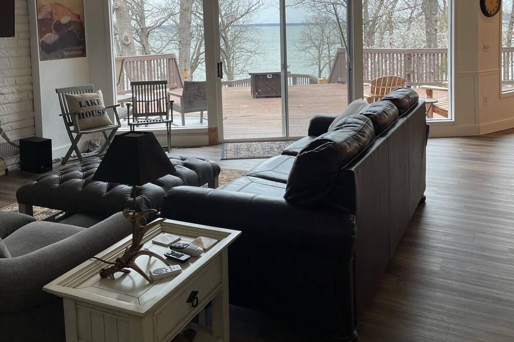 Photo of Livingroom in Hoyt