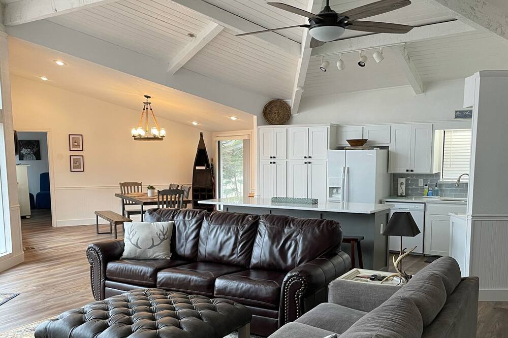 Photo of Livingroom in Hoyt
