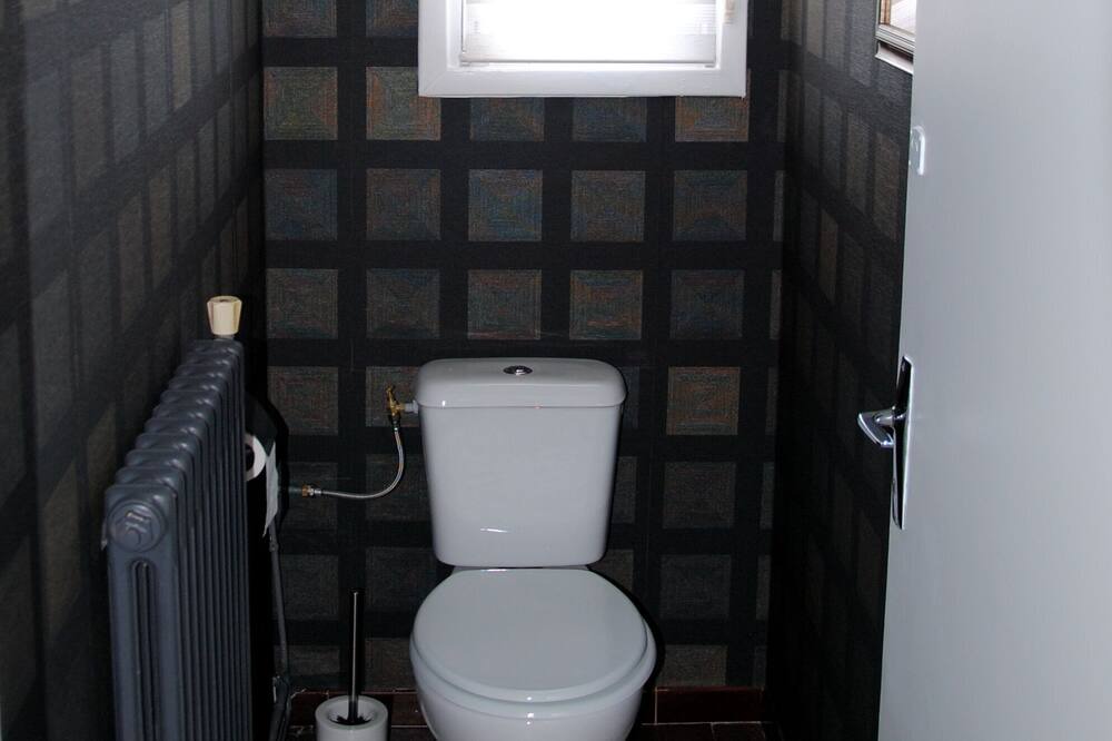 Photo of Bathroom in Crocq
