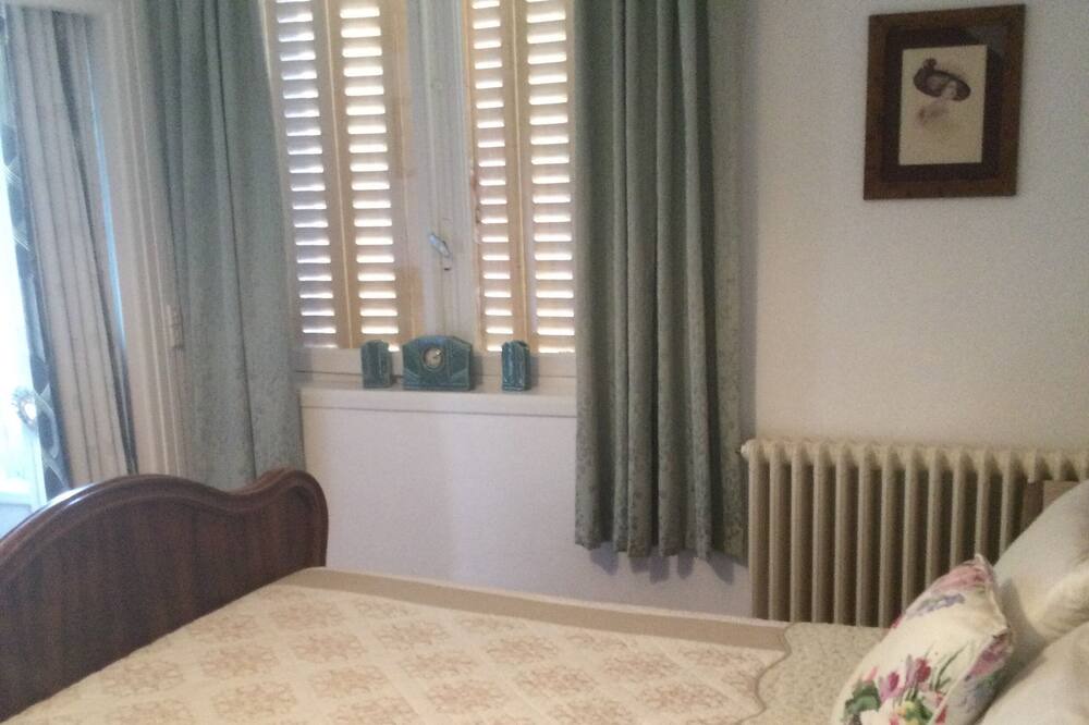Photo of Bedroom in Crocq