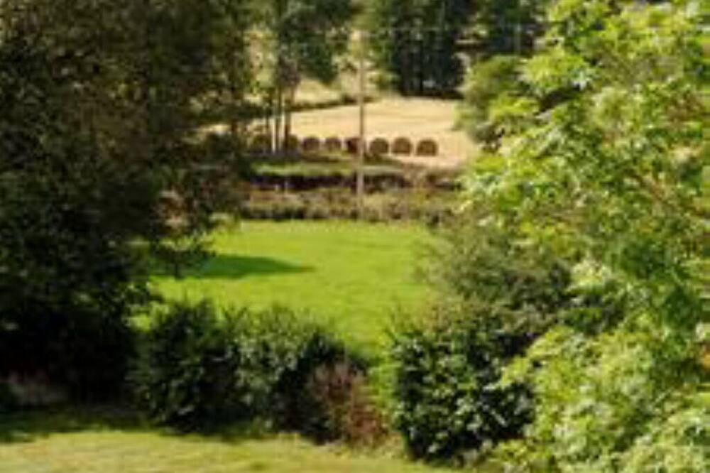 Photo of Outdoor in Crocq