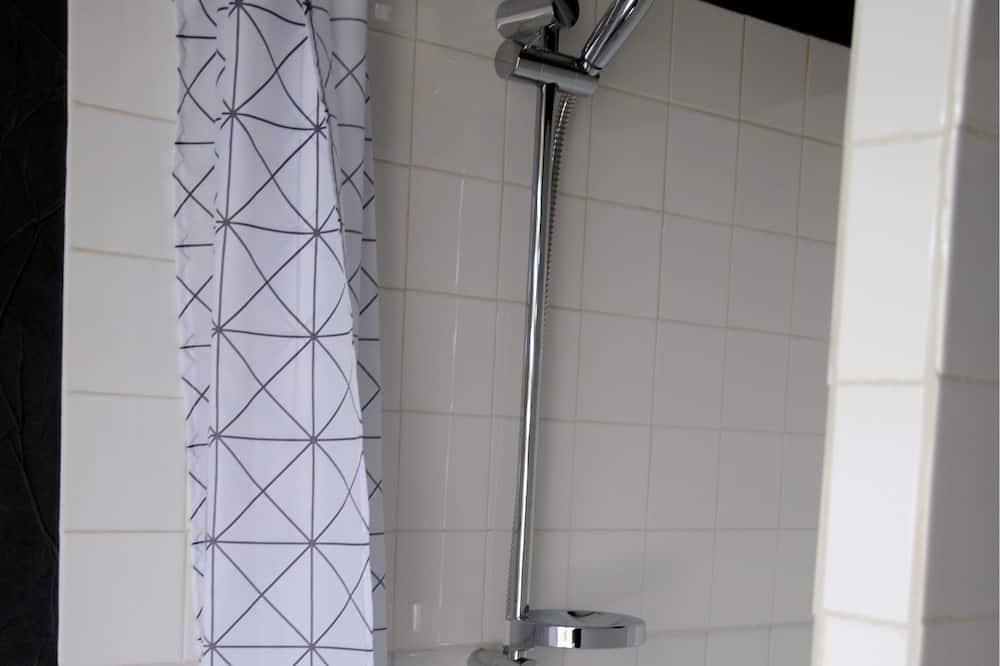 Photo of Bathroom in Crocq