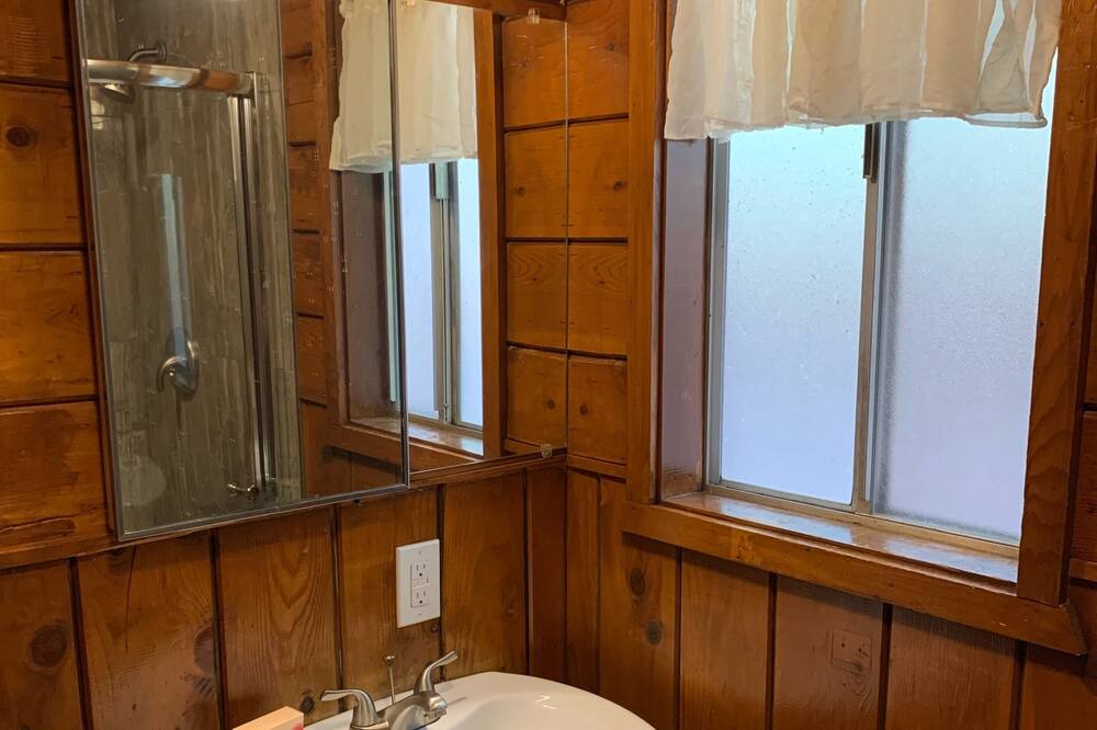 Photo of Bathroom in Cedar Ridge
