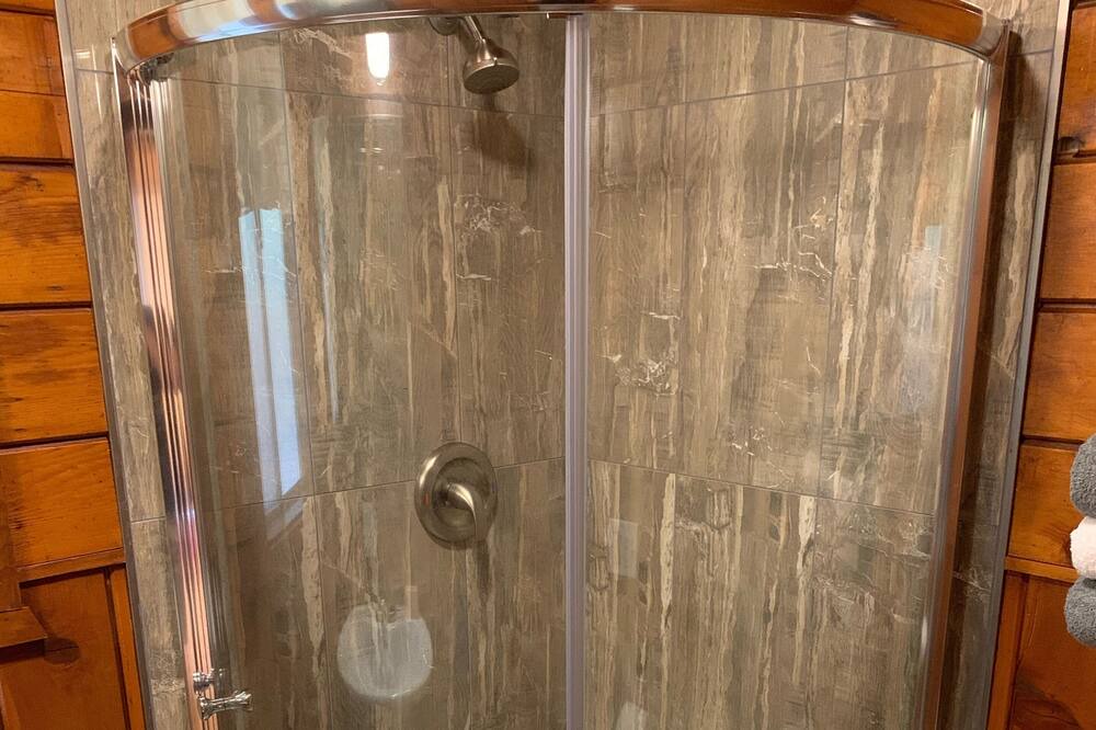 Photo of Bathroom in Cedar Ridge
