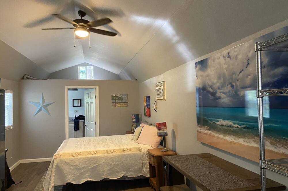 Photo of Bedroom in Cedar Ridge