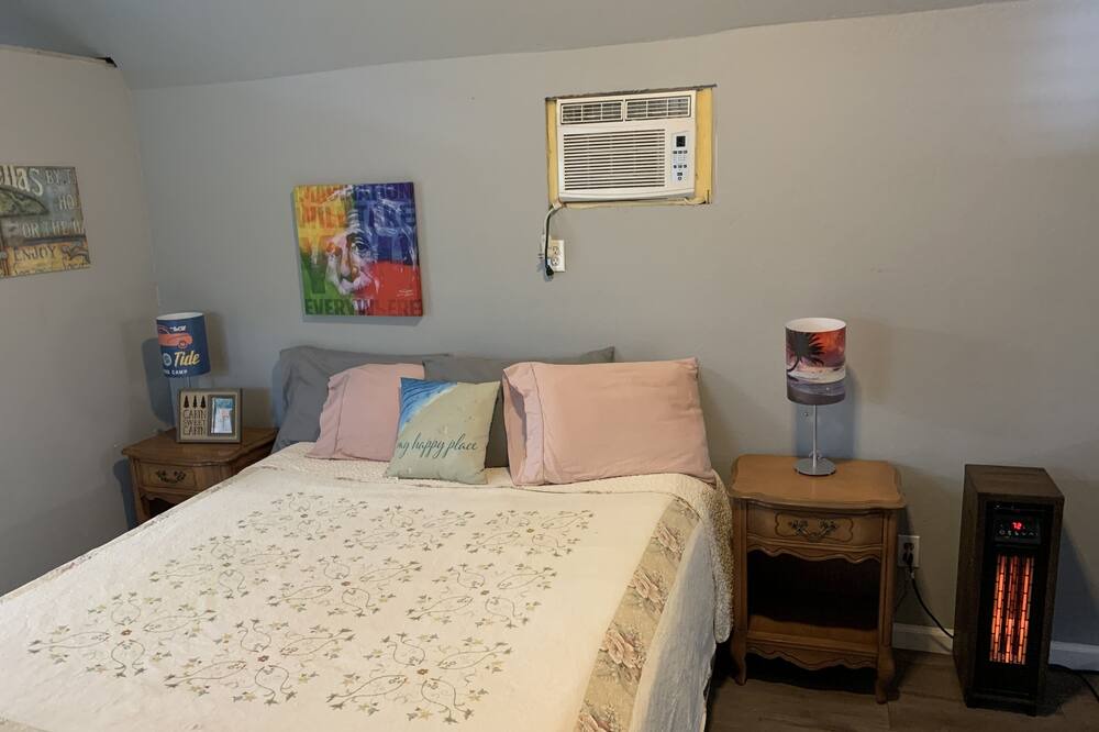 Photo of Bedroom in Cedar Ridge