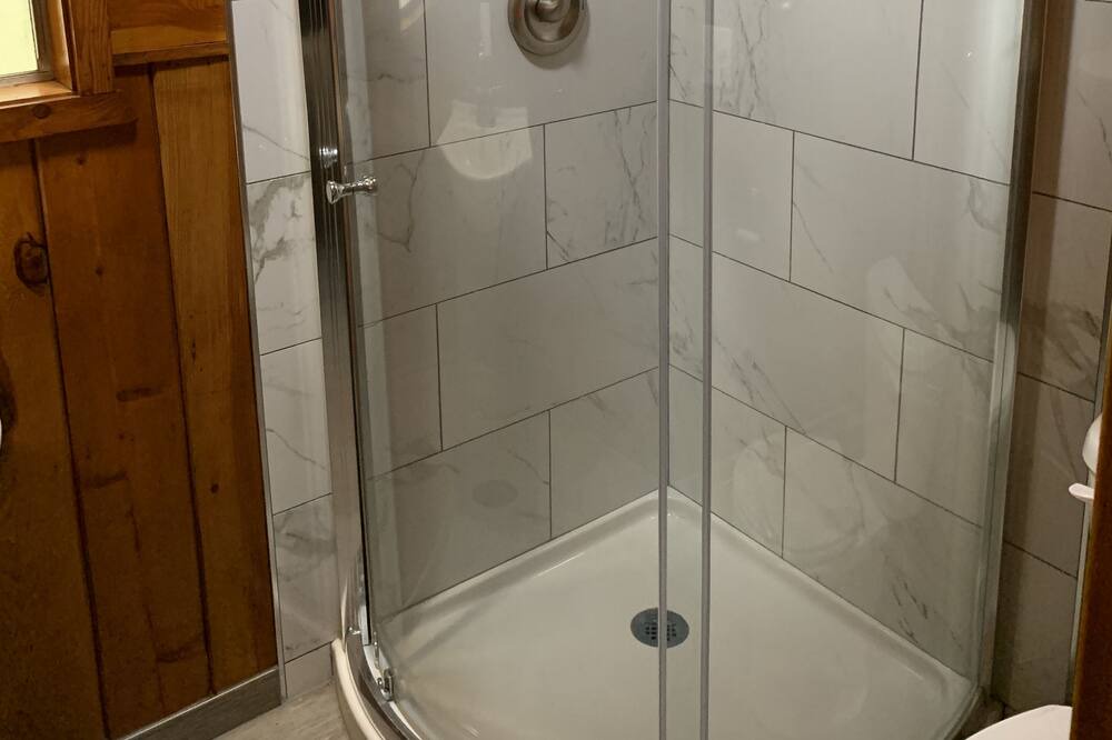 Photo of Bathroom in Cedar Ridge