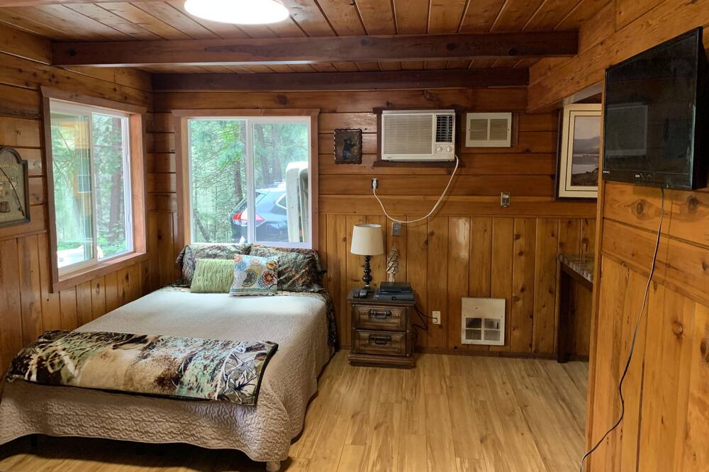 Photo of Bedroom in Chicago Park