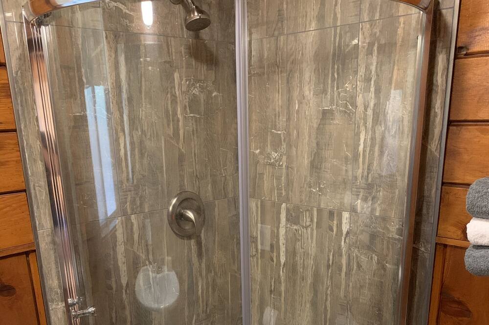 Photo of Bathroom in Cedar Ridge