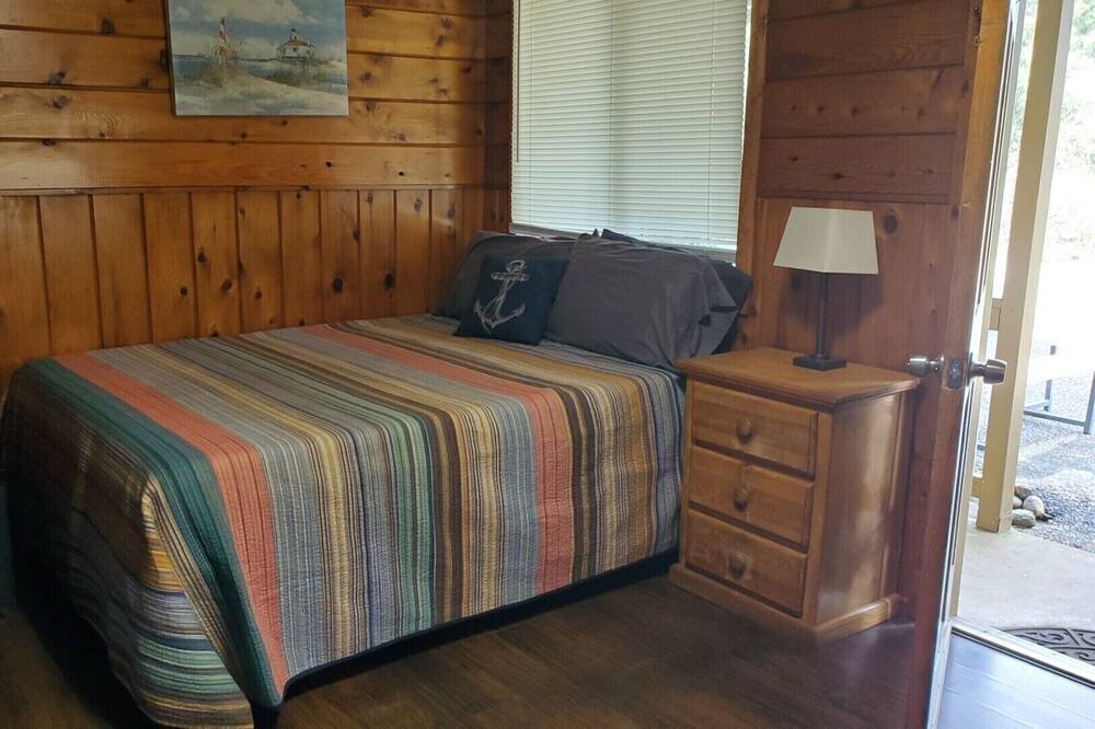 Photo of Bedroom in Cedar Ridge